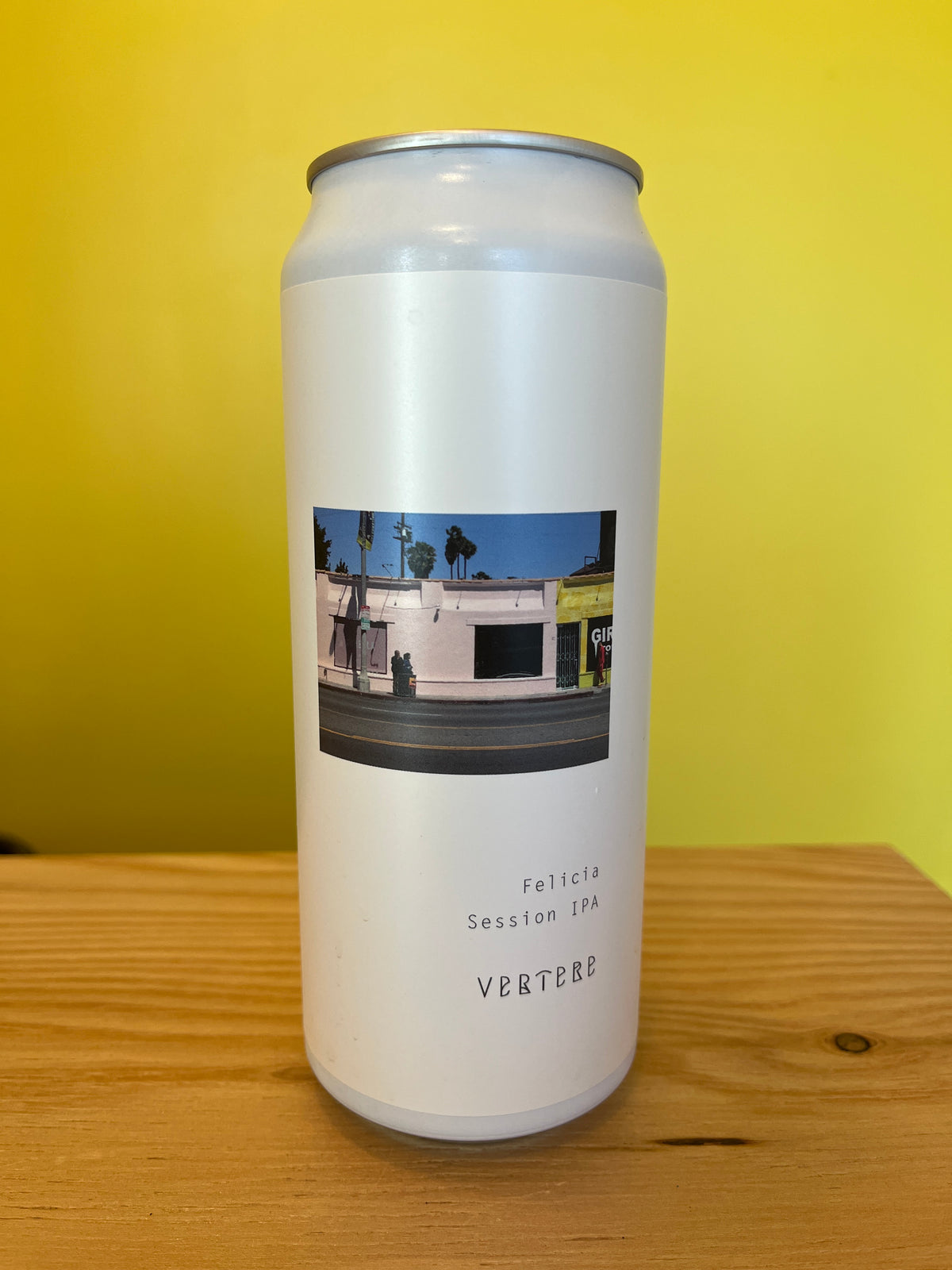 Vertereの缶ビール、Felicia